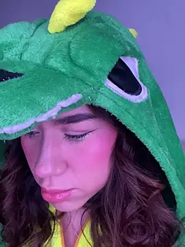Im Valen Cute online show from May 21, 2026, 3:13 am