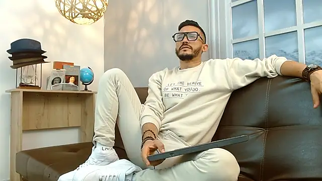 Reiko 85  online show from March 12, 2025, 7:17 pm