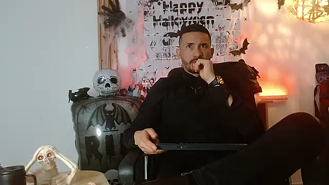 Reiko 85  online show from October 24, 2025, 3:08 pm