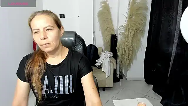 Milf karlye online show from March 12, 2026, 12:17 am