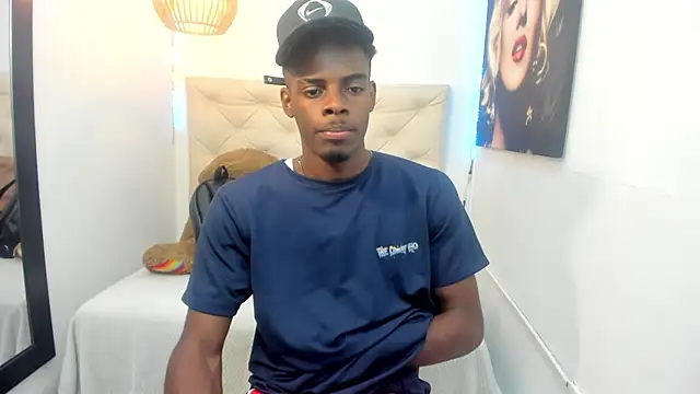 Snapshot of royce_ebony chatting on September 26, 2025, 2:48 am royce ebony online show from September 26, 2025, 2:48 am