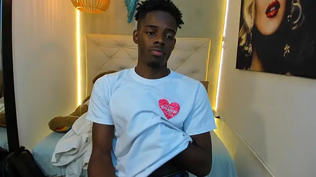 Snapshot of royce_ebony chatting on September 30, 2025, 2:27 am royce ebony online show from September 30, 2025, 2:27 am