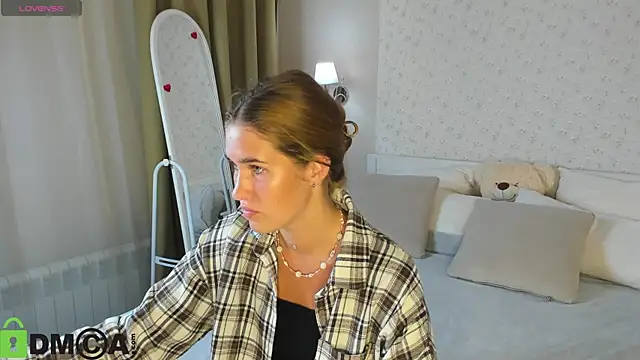 Snapshot of Jennifer_Wadee chatting on August 2, 2026, 9:57 pm Jennifer Wadee online show from August 2, 2026, 9:57 pm