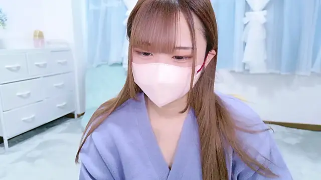 Snapshot of MAIKA_pyon chatting on October 3, 2025, 11:13 pm MAIKA pyon online show from October 3, 2025, 11:13 pm