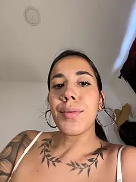 Snapshot of AndyFire69 chatting on February 14, 2025, 2:33 pm AndyFire69 online show from February 14, 2025, 2:33 pm