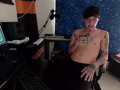 patrik tattoo  online show from December 4, 2024, 5:00 pm