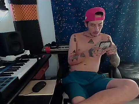 patrik tattoo  online show from February 15, 2025, 6:23 pm