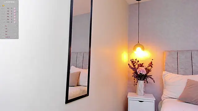 tutu milf online show from March 7, 2025, 7:05 pm