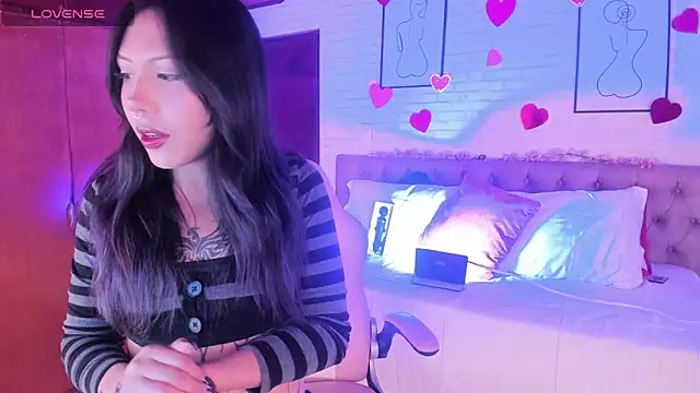 Kitty Pam online show from March 13, 2026, 9:32 pm