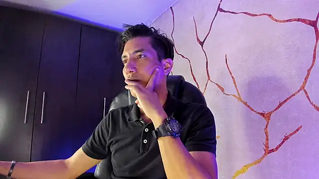 Snapshot of EdwardVlad chatting on December 4, 2024, 7:23 pm EdwardVlad online show from December 4, 2024, 7:23 pm