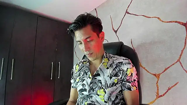 Snapshot of EdwardVlad chatting on December 7, 2024, 6:15 pm EdwardVlad online show from December 7, 2024, 6:15 pm