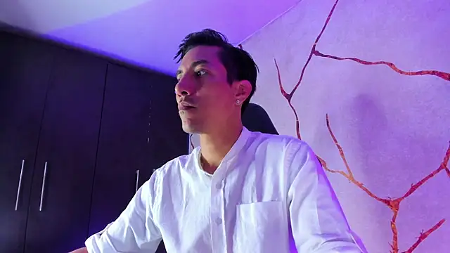 Snapshot of EdwardVlad chatting on December 14, 2024, 7:14 pm EdwardVlad online show from December 14, 2024, 7:14 pm