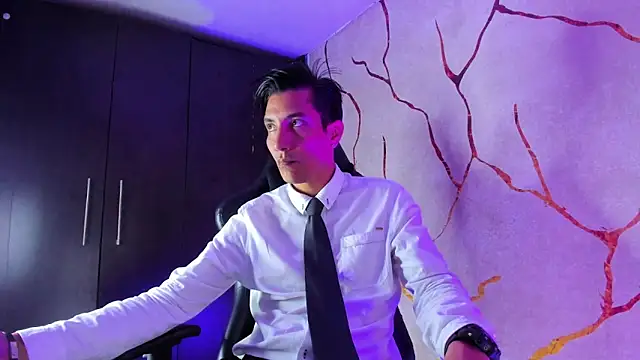 Snapshot of EdwardVlad chatting on December 17, 2024, 7:15 pm EdwardVlad online show from December 17, 2024, 7:15 pm