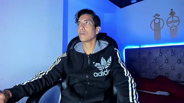 Snapshot of EdwardVlad chatting on December 29, 2024, 12:34 pm EdwardVlad online show from December 29, 2024, 12:34 pm