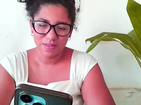 bellacrespalatina online show from March 31, 2026, 7:36 pm