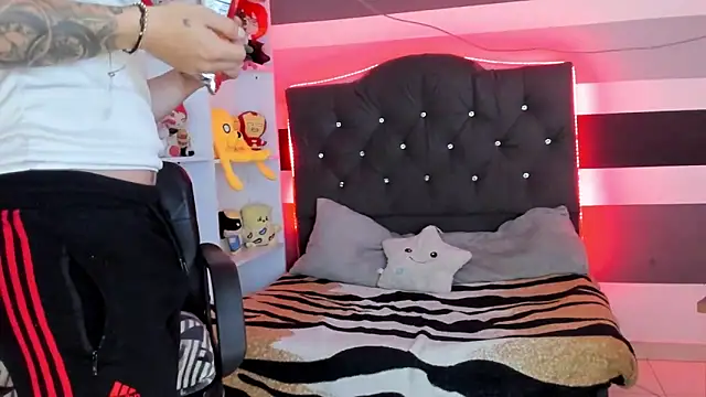  tatho perovich  online show from December 4, 2024, 4:54 am