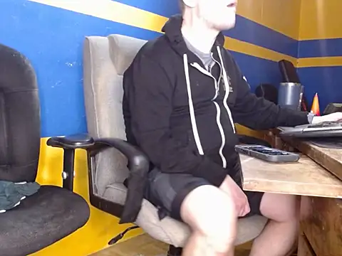 shyhuskyguy online show from February 5, 2026, 4:50 am