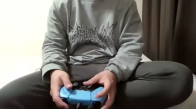 YU-KI00 online show from March 12, 2025, 4:51 am