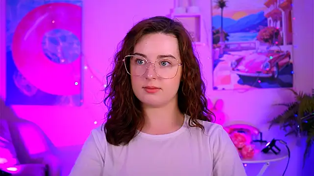 AnnTerry  online show from October 7, 2025, 8:44 am