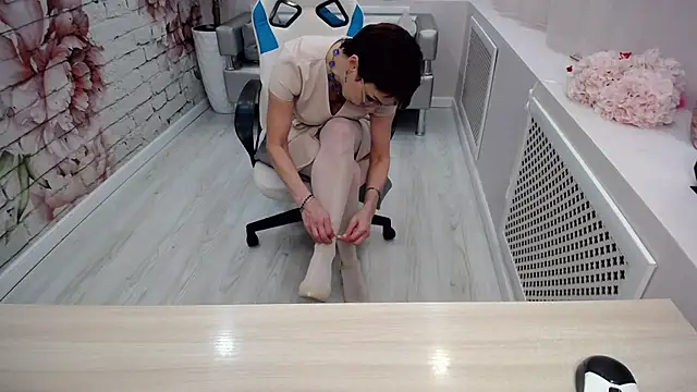 Cutie Asya online show from February 13, 2025, 8:17 am