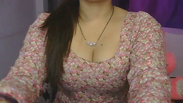 Snapshot of cutie-taara chatting on March 20, 2026, 3:44 am cutie-taara online show from March 20, 2026, 3:44 am