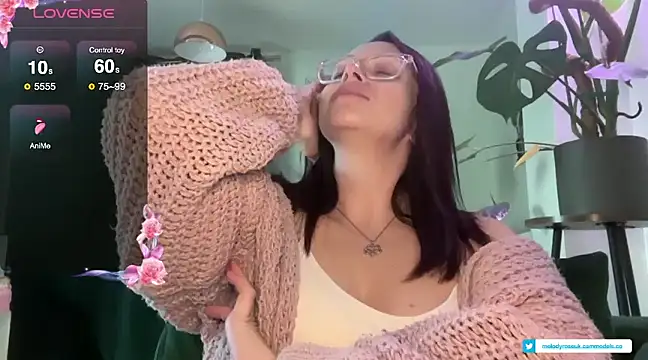 Snapshot of MelodyRoseUk chatting on February 16, 2025, 12:08 am MelodyRoseUk online show from February 16, 2025, 12:08 am