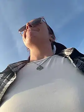 Snapshot of MelodyRoseUk chatting on March 8, 2025, 4:39 pm MelodyRoseUk online show from March 8, 2025, 4:39 pm