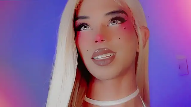 DanniLee  online show from November 28, 2025, 10:34 pm