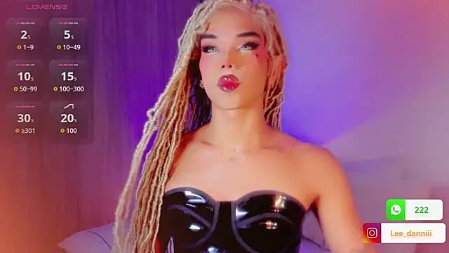 DanniLee  online show from March 19, 2026, 7:07 pm