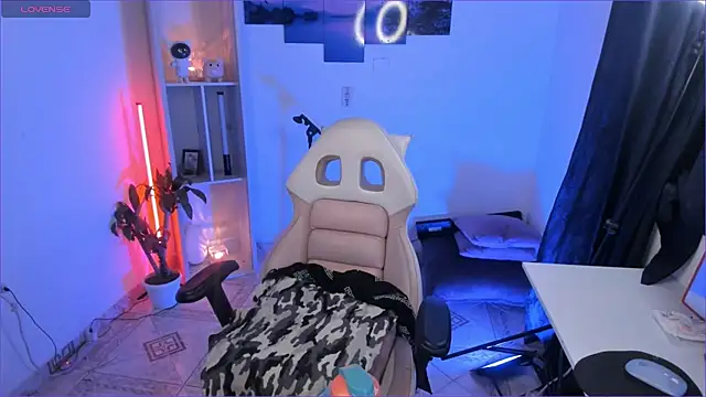 Snapshot of odelei chatting on November 8, 2025, 9:42 am odelei online show from November 8, 2025, 9:42 am