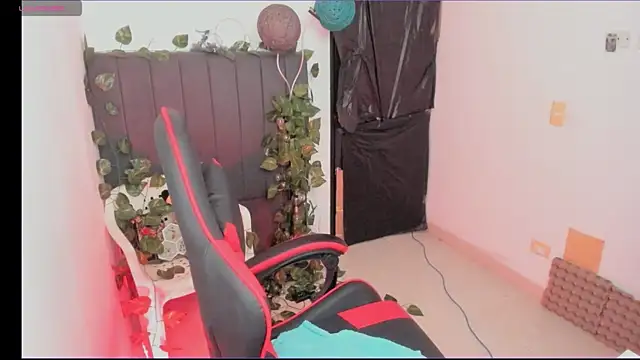 Snapshot of odelei chatting on April 14, 2026, 7:36 am odelei online show from April 14, 2026, 7:36 am