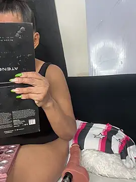 chiquimaturesexy online show from April 6, 2026, 10:11 pm