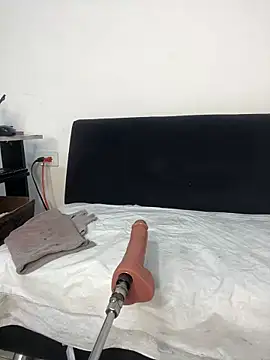 chiquimaturesexy online show from June 2, 2026, 9:06 pm