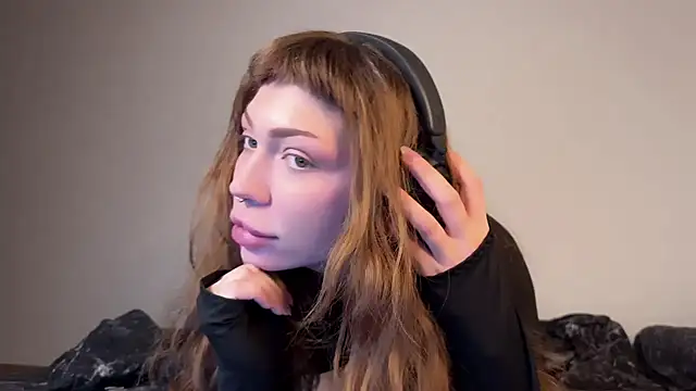 PaulaPratt online show from December 24, 2024, 7:39 am