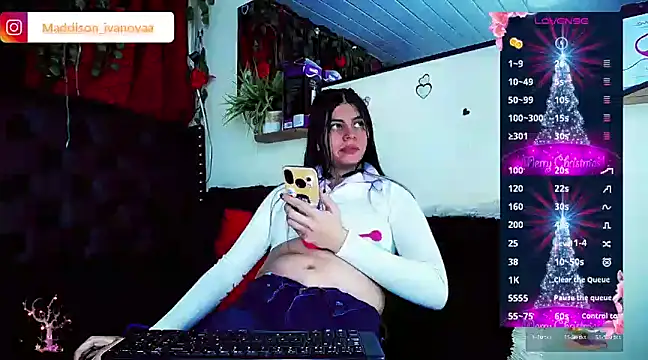 Madisson Ivanova online show from December 7, 2024, 5:26 am