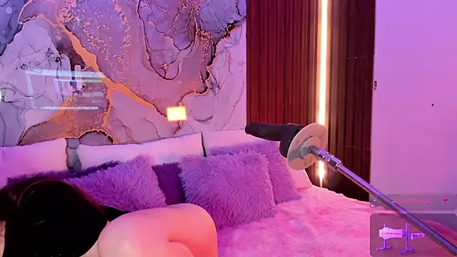 centaurigirl online show from November 13, 2025, 3:38 am