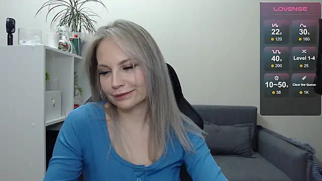 Snapshot of Sunny_bunny6 chatting on February 10, 2025, 3:32 pm Sunny bunny6 online show from February 10, 2025, 3:32 pm