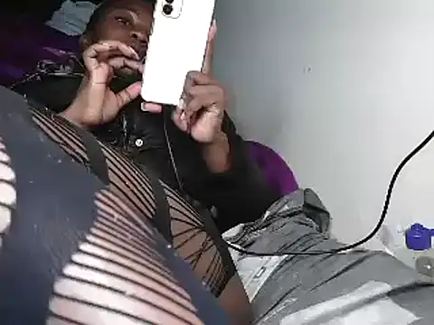 Snapshot of Tight_assy chatting on December 1, 2024, 11:25 pm Tight assy online show from December 1, 2024, 11:25 pm