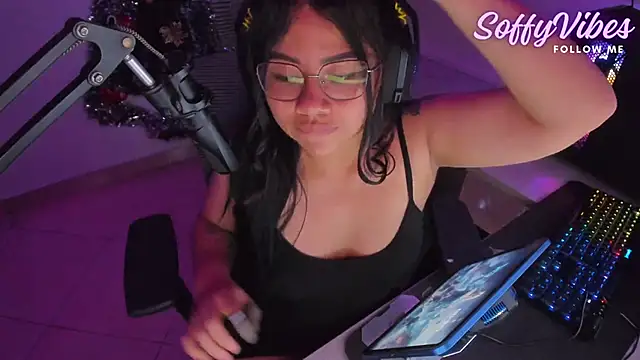 Snapshot of soffyvibes- chatting on December 29, 2024, 6:14 am soffyvibes- online show from December 29, 2024, 6:14 am