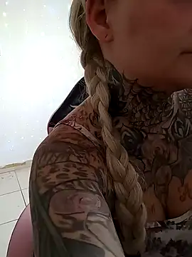 Lisacasandra online show from December 24, 2024, 11:00 pm