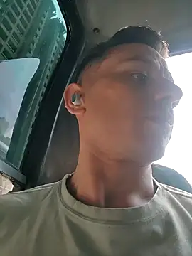 Snapshot of Andrewfalcon chatting on October 10, 2025, 8:08 pm Andrewfalcon online show from October 10, 2025, 8:08 pm