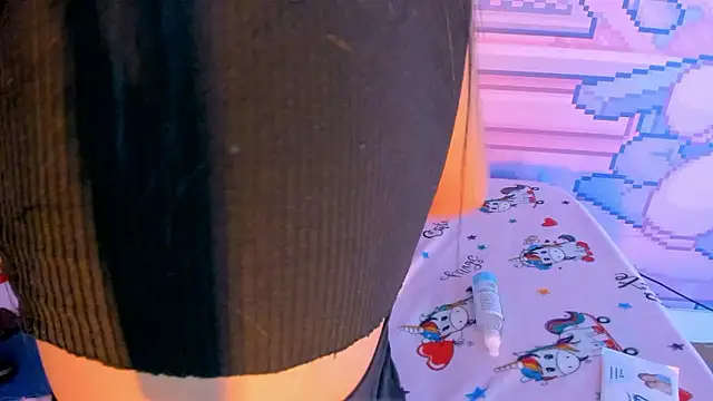 Snapshot of _18alice chatting on December 8, 2024, 8:41 am 18alice online show from December 8, 2024, 8:41 am