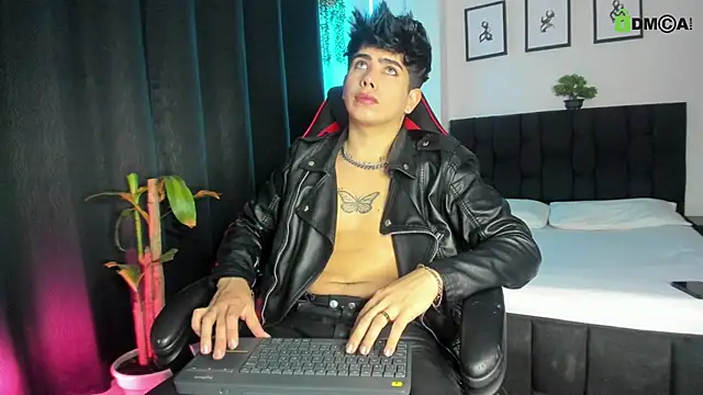 LyleBennett  online show from May 24, 2026, 1:05 pm