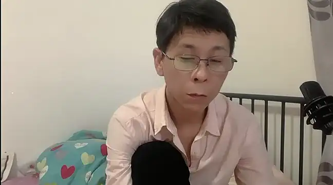 Snapshot of TGH521 chatting on January 9, 2025, 1:24 pm TGH521 online show from January 9, 2025, 1:24 pm