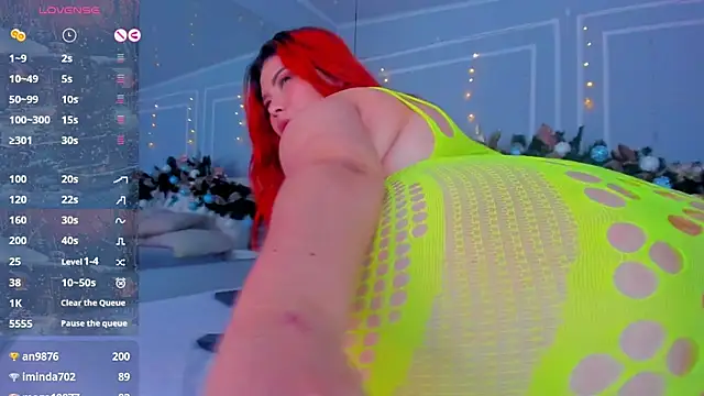 stephaniediaz online show from December 19, 2024, 2:02 pm