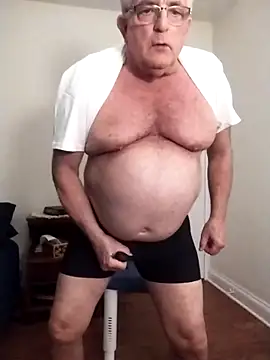 Snapshot of Shoreguy69 chatting on February 13, 2026, 4:30 am Shoreguy69 online show from February 13, 2026, 4:30 am