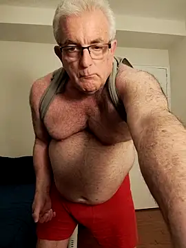 Snapshot of Shoreguy69 chatting on February 19, 2026, 12:06 am Shoreguy69 online show from February 19, 2026, 12:06 am