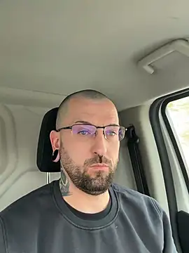 Snapshot of _Haptic_ chatting on February 2, 2026, 12:59 pm Haptic online show from February 2, 2026, 12:59 pm