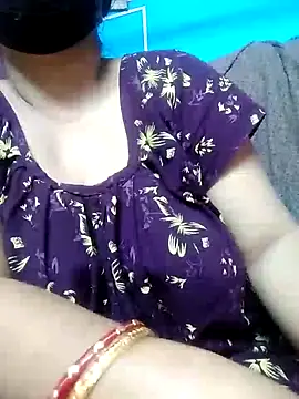 BERRY 00 online show from February 1, 2025, 1:23 am