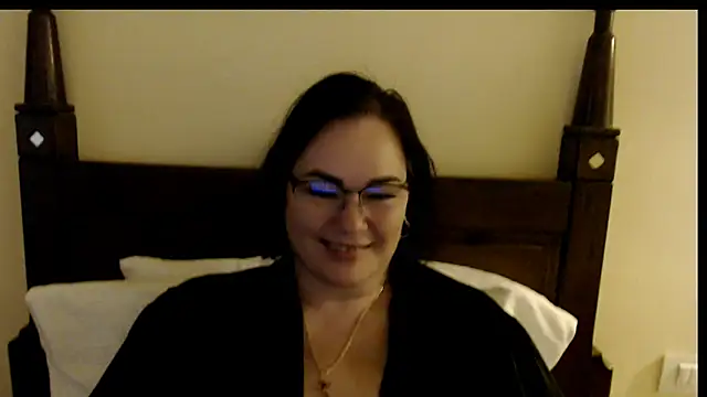 Nora Star online show from February 2, 2026, 3:33 pm